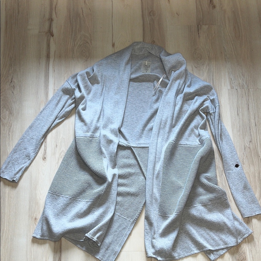 CALIA by Carrie Underwood Light Gray Cardigan